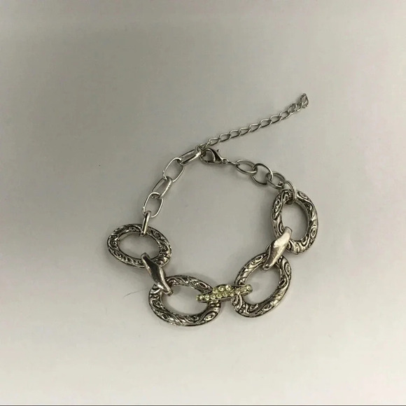 Chain Link Silver Tone Bracelet - Picture 1 of 5